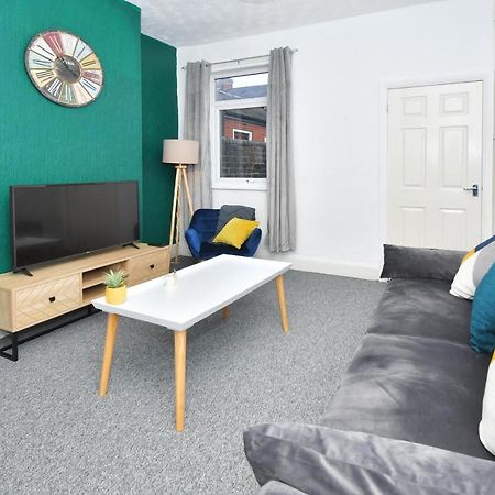 The Yellow Door By Avenew Management Serviced Accommodation Stoke-on-Trent Ngoại thất bức ảnh