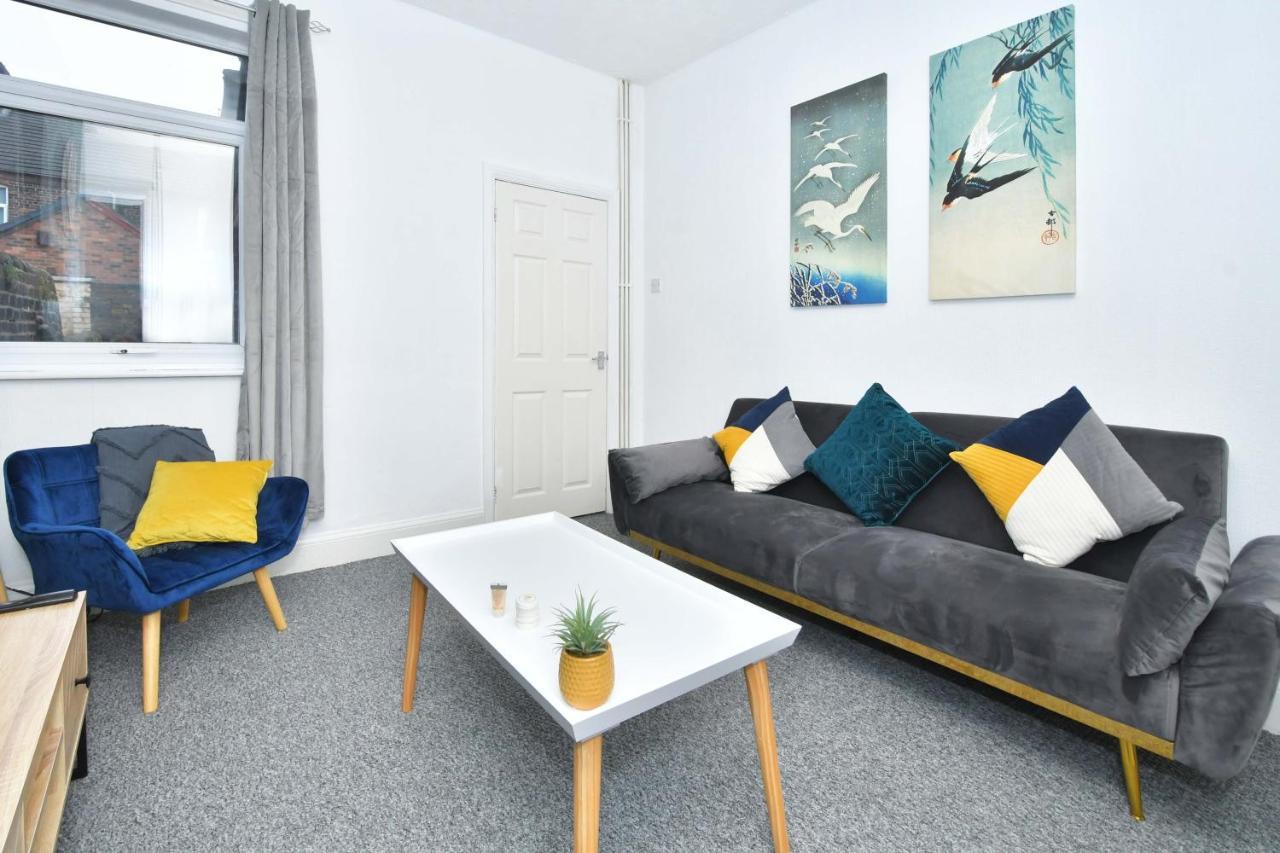 The Yellow Door By Avenew Management Serviced Accommodation Stoke-on-Trent Ngoại thất bức ảnh