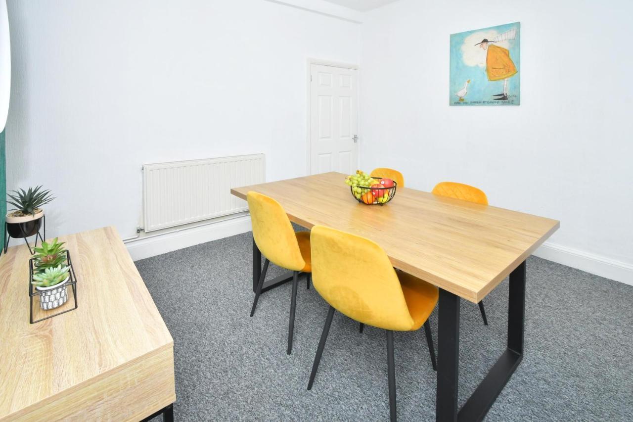 The Yellow Door By Avenew Management Serviced Accommodation Stoke-on-Trent Ngoại thất bức ảnh