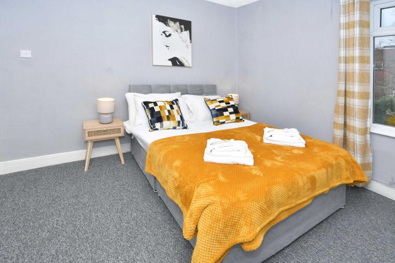 The Yellow Door By Avenew Management Serviced Accommodation Stoke-on-Trent Ngoại thất bức ảnh