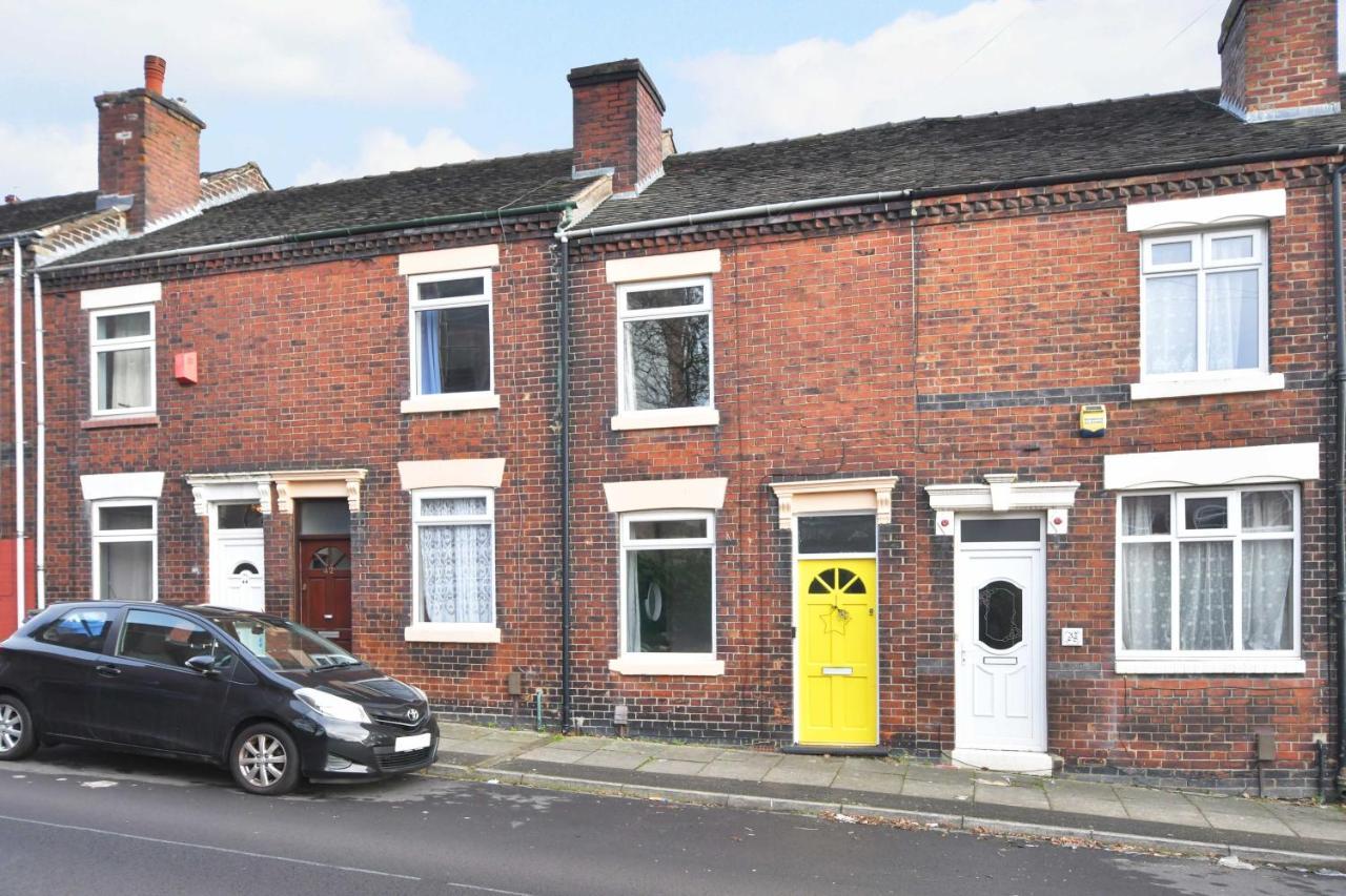The Yellow Door By Avenew Management Serviced Accommodation Stoke-on-Trent Ngoại thất bức ảnh